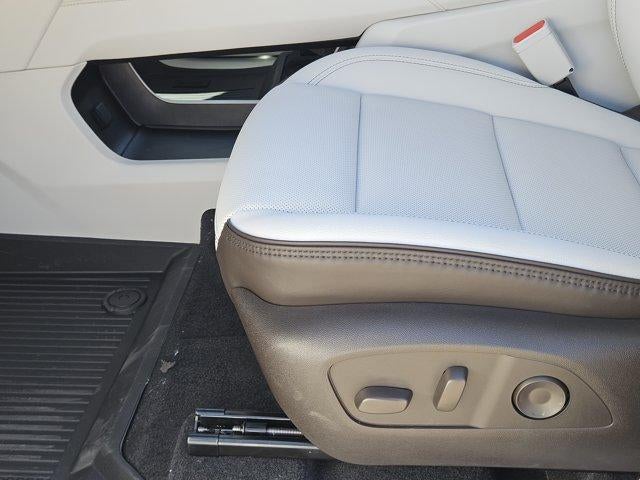 2027 GMC Acadia AWD Denali