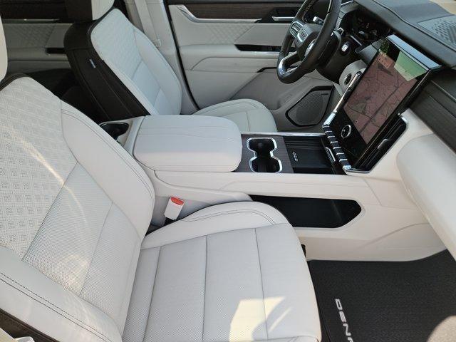 2027 GMC Acadia FWD Denali