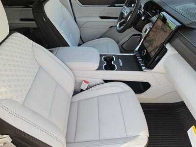 2027 GMC Acadia FWD Denali