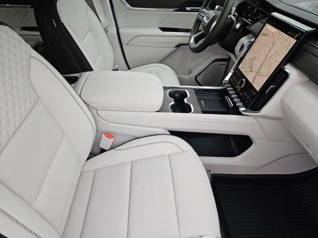 2026 GMC Acadia FWD Denali