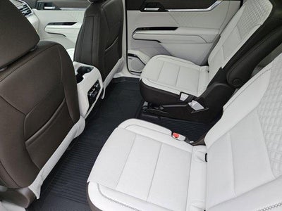 2026 GMC Acadia FWD Denali