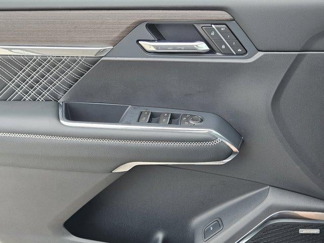2026 GMC Acadia FWD Denali