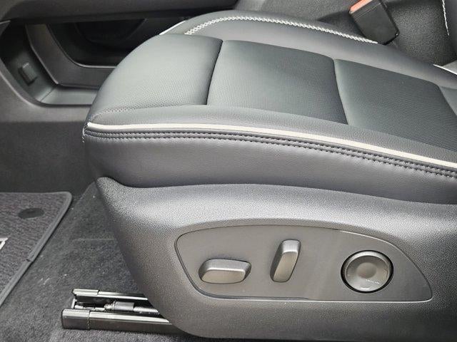 2026 GMC Acadia FWD Denali
