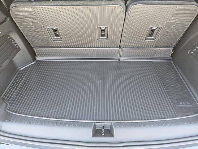 2026 GMC Acadia FWD Denali