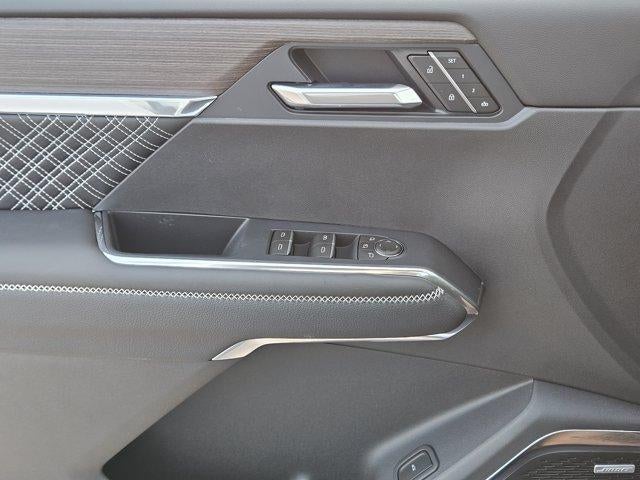 2026 GMC Acadia FWD Denali