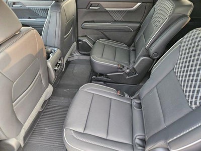 2026 GMC Acadia FWD Denali