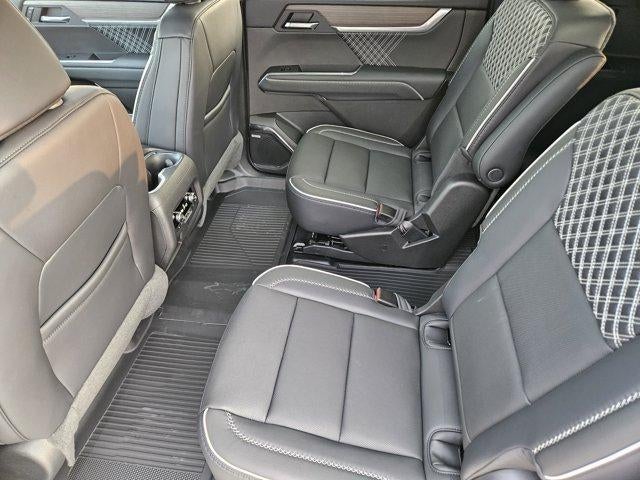 2026 GMC Acadia FWD Denali