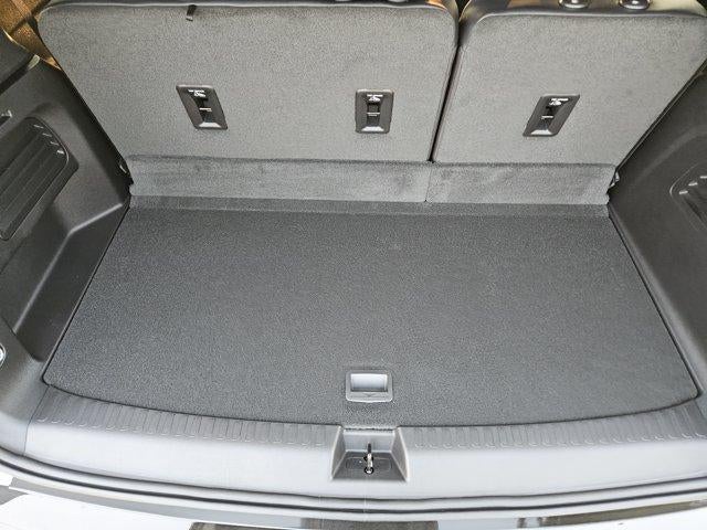 2026 GMC Acadia FWD Denali