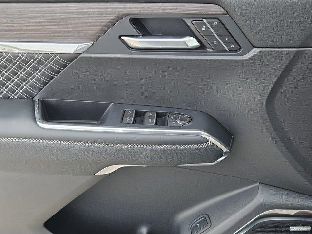 2026 GMC Acadia FWD Denali