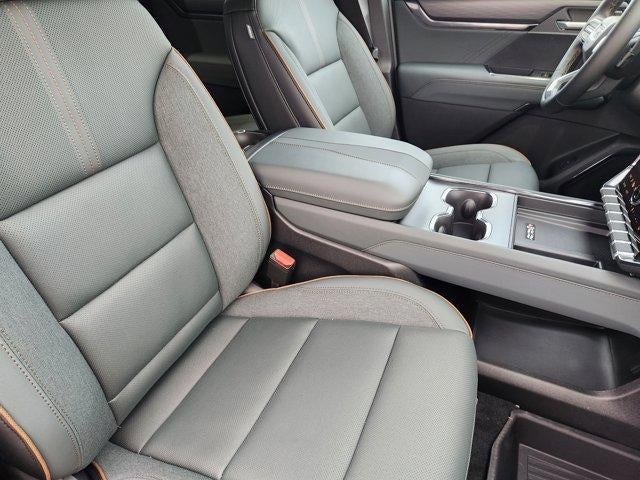 2026 GMC Acadia AWD AT4