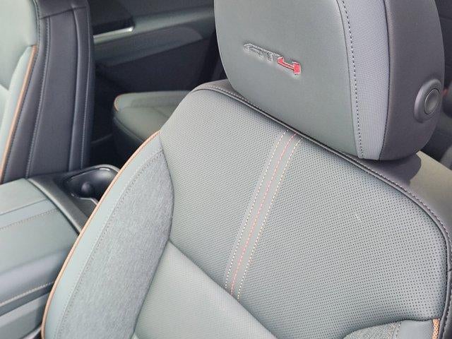 2026 GMC Acadia AWD AT4