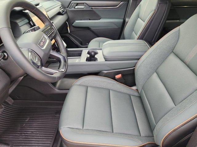 2026 GMC Acadia AWD AT4