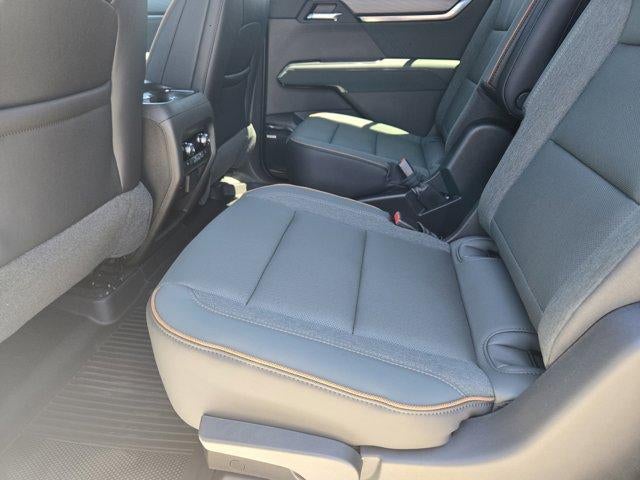 2026 GMC Acadia AWD AT4