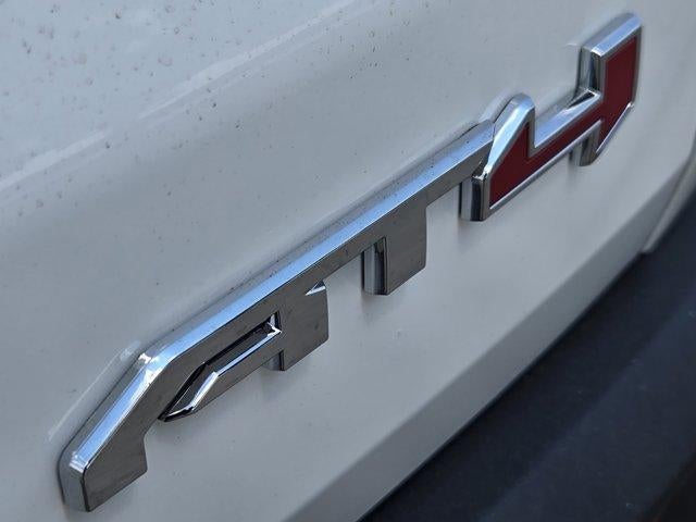 2026 GMC Acadia AWD AT4