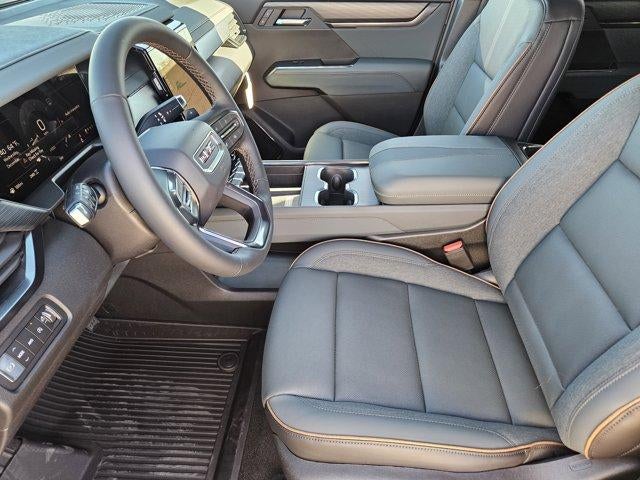 2026 GMC Acadia AWD AT4