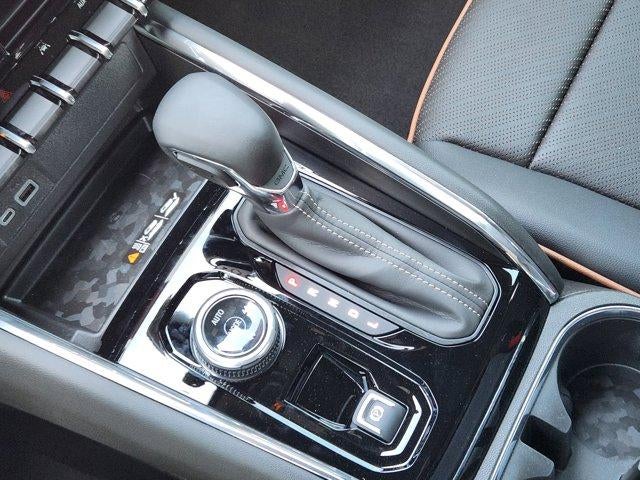 2025 GMC Canyon 4WD AT4