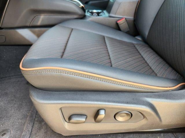 2025 GMC Canyon 4WD AT4