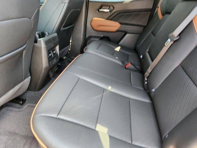 2025 GMC Canyon 4WD AT4