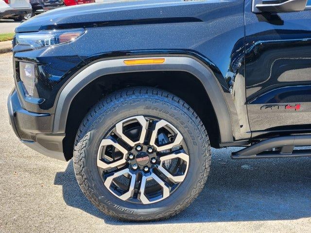 2025 GMC Canyon 4WD AT4