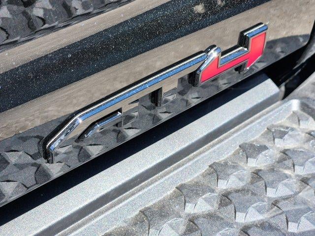 2025 GMC Canyon 4WD AT4