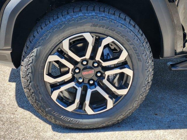 2025 GMC Canyon 4WD AT4