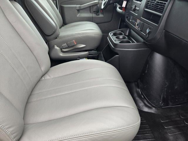 2025 GMC Savana Cargo 2500 Base