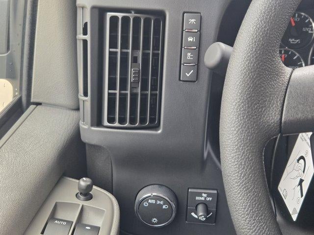 2025 GMC Savana Cargo 3500 Base