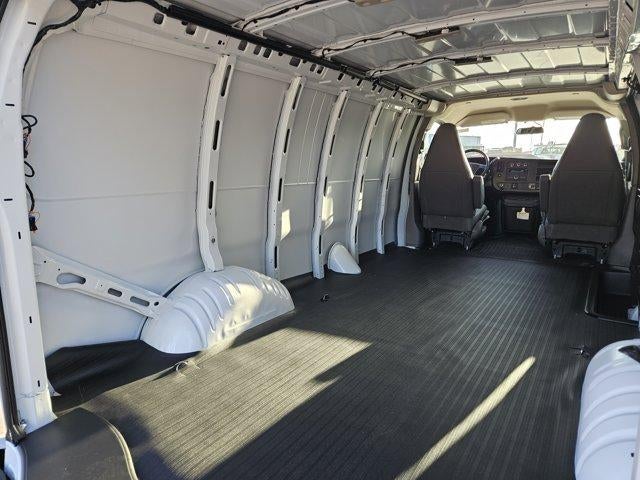 2026 GMC Savana Cargo Base