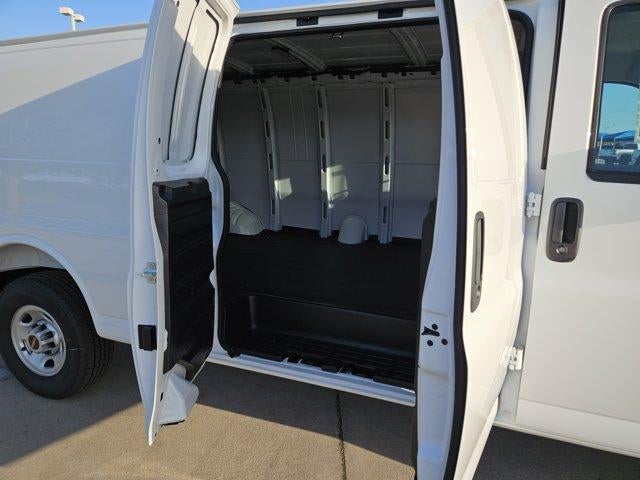 2026 GMC Savana Cargo Base