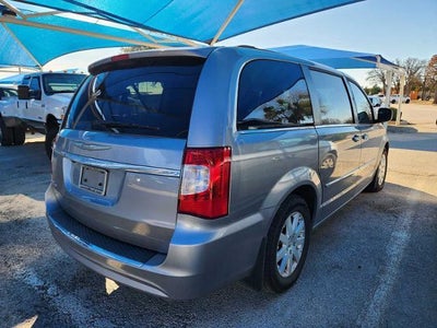 2016 Chrysler Town & Country Touring