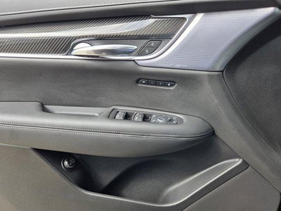 2025 Cadillac XT6 Sport