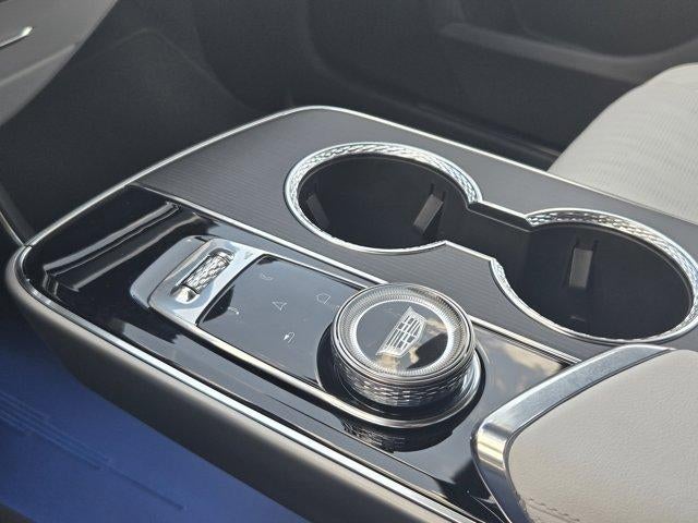 2025 Cadillac LYRIQ Luxury 1