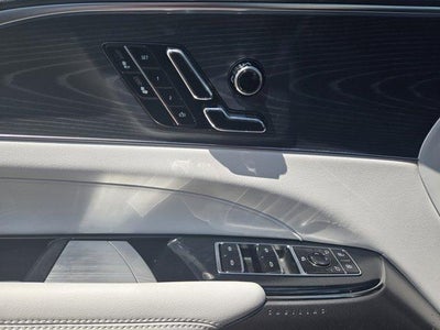 2025 Cadillac LYRIQ Luxury 1