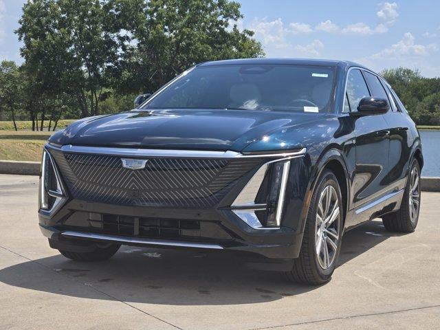 2025 Cadillac LYRIQ Luxury 1