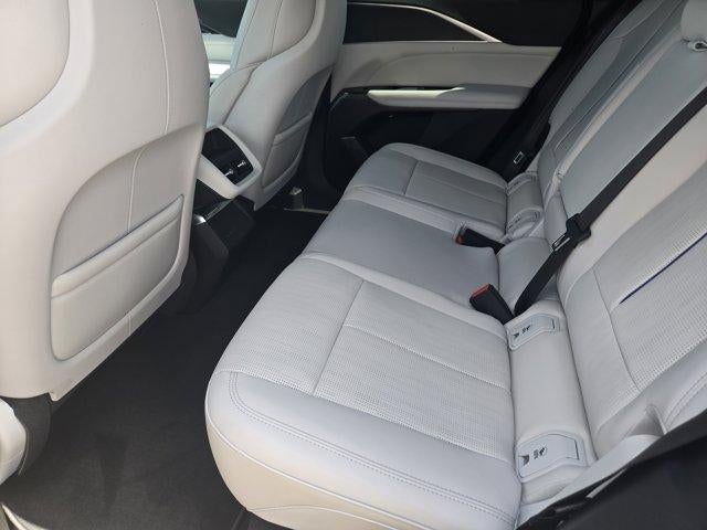 2025 Cadillac LYRIQ Luxury 1