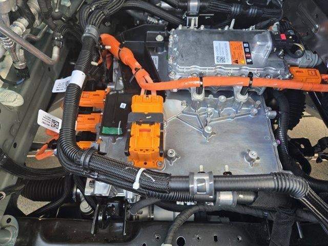 2025 Cadillac LYRIQ Luxury 1