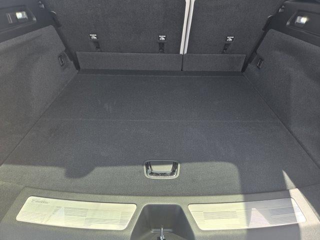 2025 Cadillac LYRIQ Luxury 1