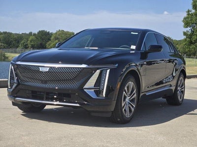 2025 Cadillac LYRIQ Luxury 2