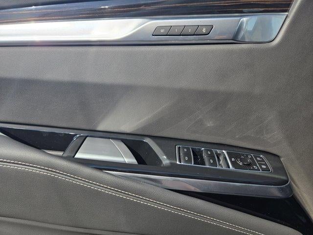 2025 Cadillac Escalade Premium Luxury