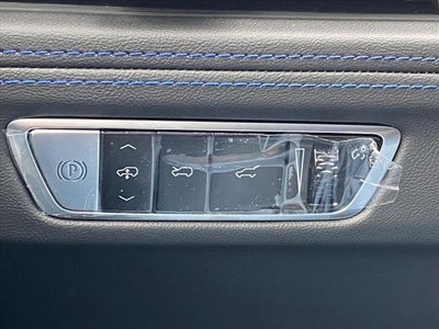 2025 Cadillac ESCALADE IQ Luxury 1