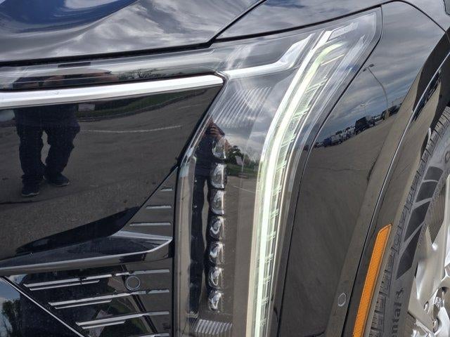 2025 Cadillac OPTIQ Luxury 1