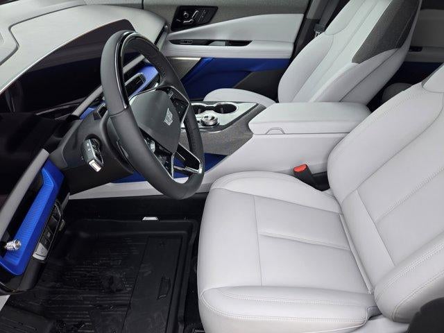 2025 Cadillac OPTIQ Luxury 1