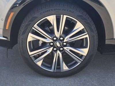 2025 Cadillac OPTIQ Luxury 2