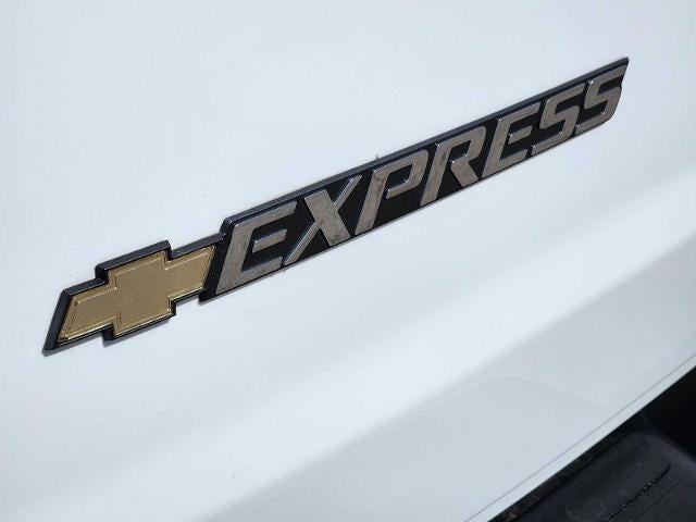 2024 Chevrolet Express Passenger 3500 1LT
