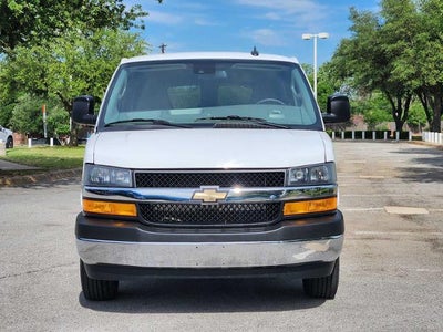 2024 Chevrolet Express Passenger 3500 1LT