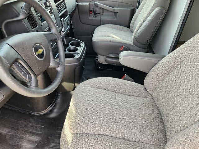 2025 Chevrolet Express Cutaway 3500 Base