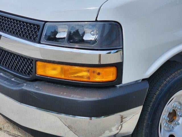 2025 Chevrolet Express Cutaway 3500 Base