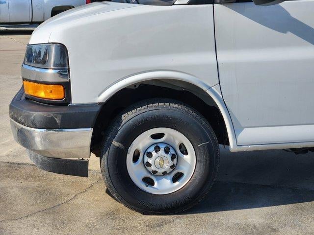 2025 Chevrolet Express Cutaway 3500 Base