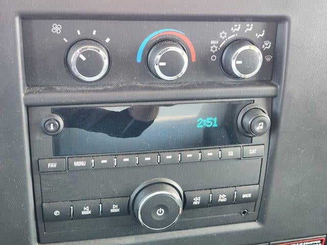 2025 Chevrolet Express Cutaway 3500 Base