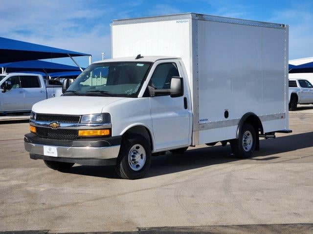 2025 Chevrolet Express Cutaway 3500 Base